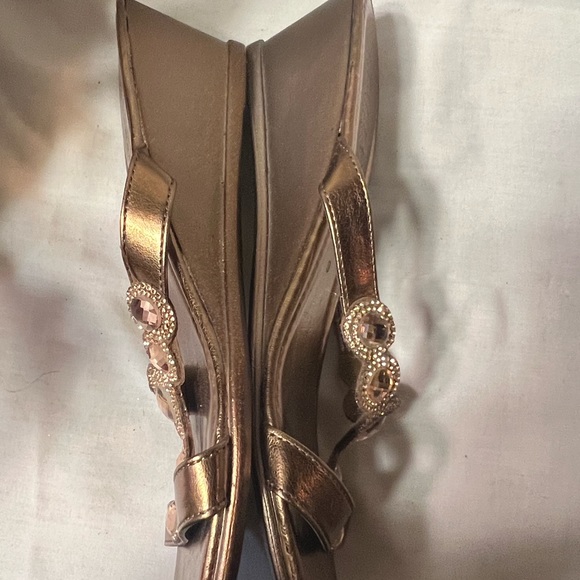 ITALIAN SANDALS - Picture 7 of 10